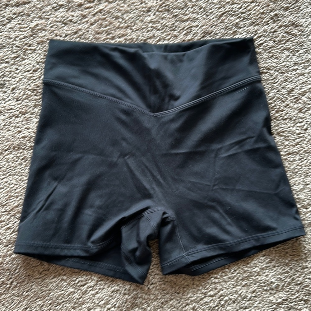Balance Athleta ( vitality ) 4inch shorts
